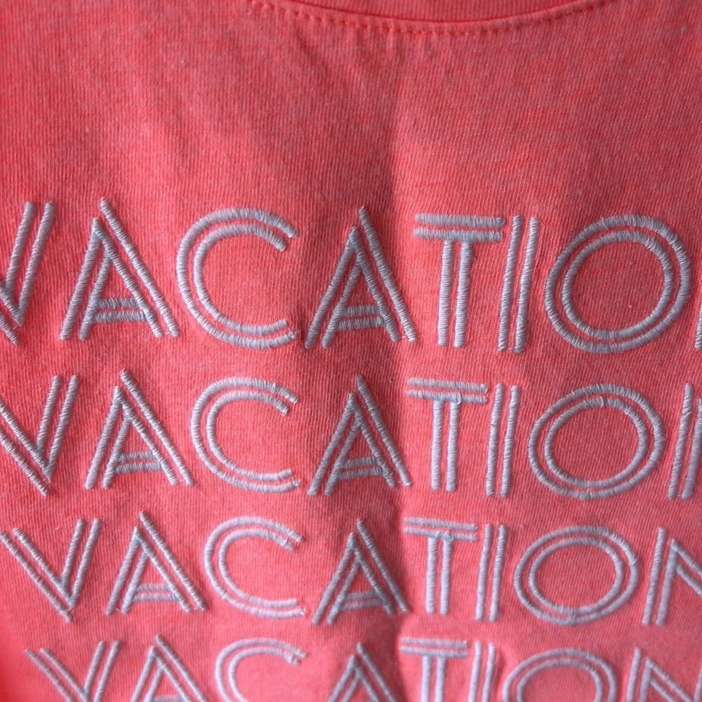 Gap kids small vacation tank.